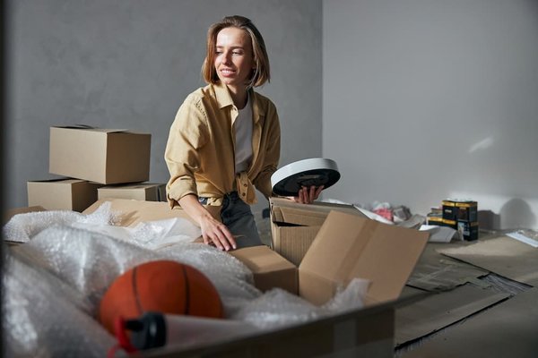 How Are Edible Packaging Innovations Reducing Plastic Use in UK's Food Industry?