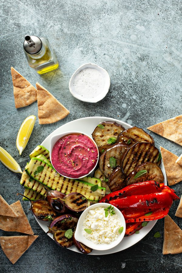 How to Assemble a Sophisticated Gourmet Olive and Charcuterie Platter?